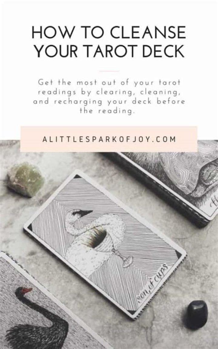 7 Easy Ways to Cleanse Tarot Cards for a Perfect Reading