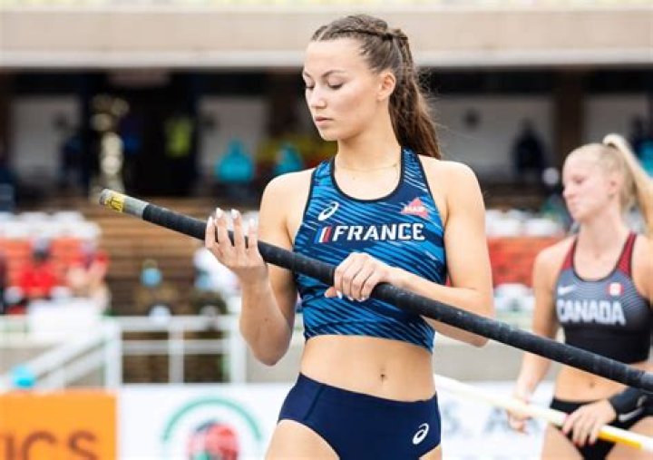 Elise Russis ( French pole vaulter) Athlete Biography, Age, height, weight, wiki, career, and family