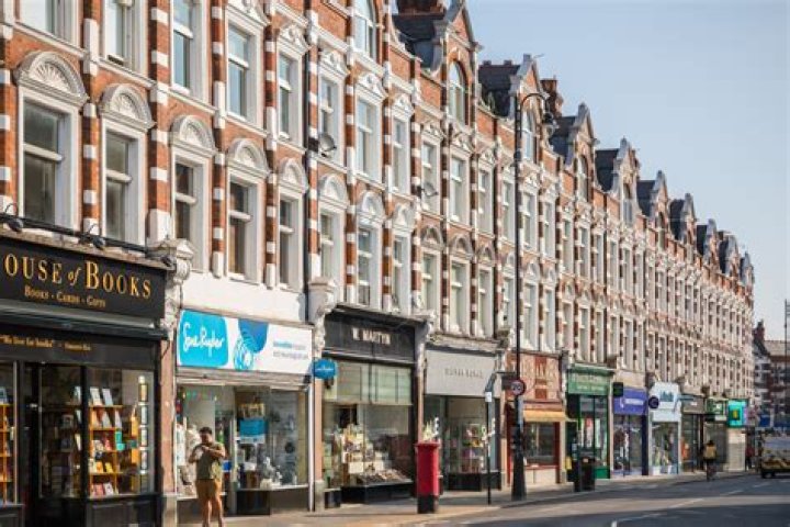 Exploring Financing Options for Commercial Auction Properties in the UK London Commercial Property Market