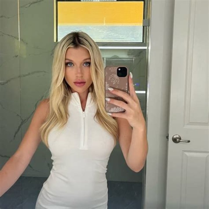 How Kyla Yesenosky Famous? A Journey from Social Media Sensation to Style Icon