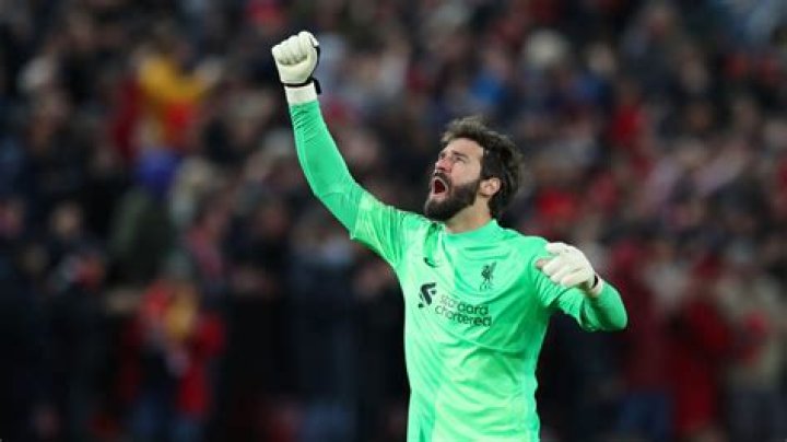 Salary, Income, Net Worth: Alisson Becker - 2024