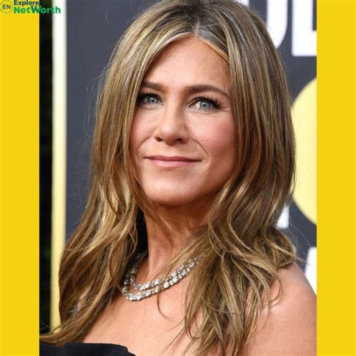 Salary, Income, Net Worth: Jennifer Aniston - 2024